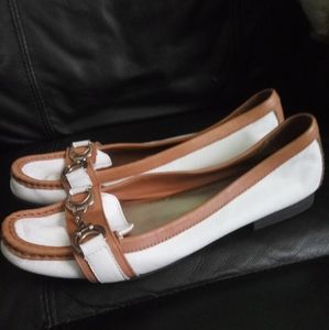 Etienne Aigner loafers. 💓